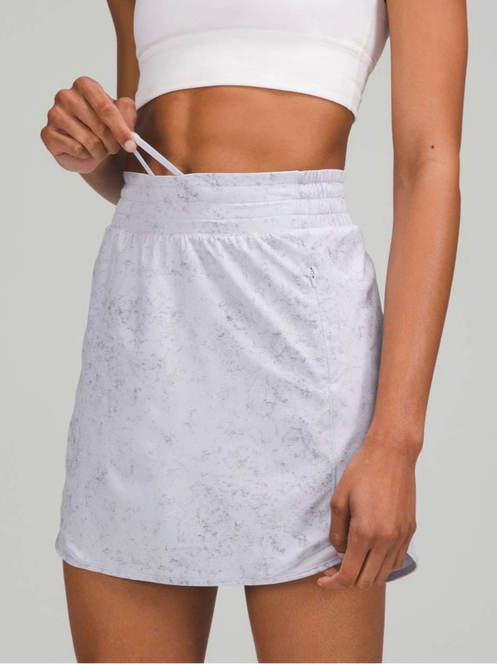 Lululemon Hotty Hot High-Rise Skirt
Long Size 2